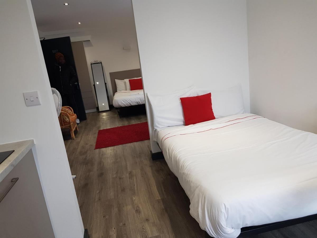 Peace Apartments - Luton Luton  Exteriör bild